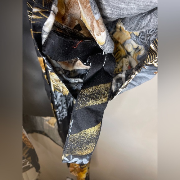 New Golden Dragon Traditional Kimono Size 35in. Gold Unisex Belted Classic - Picture 6 of 11